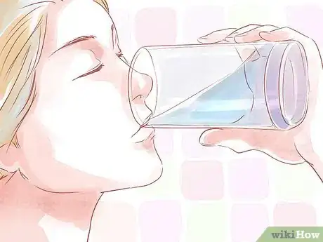 Imagen titulada Heal Dry Skin on Legs Step 10