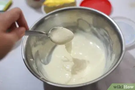 Imagen titulada Make Cinnamon Roll Sticks Step 24