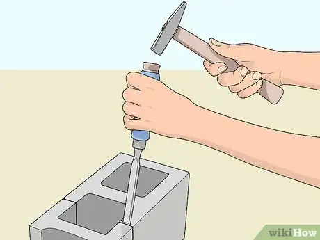 Imagen titulada Cut Cinder Block Step 10