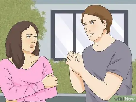 Imagen titulada Check Out a Girl Without Her Noticing Step 11