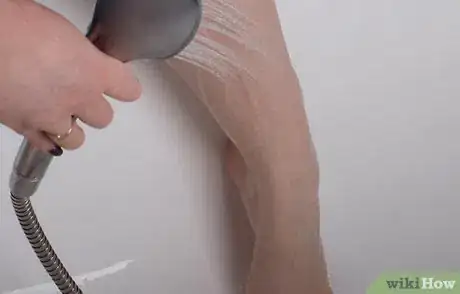 Imagen titulada Exfoliate Legs with Sugar Step 11