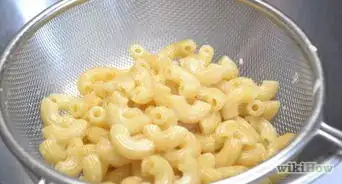 cocinar macarrones en forma de codo