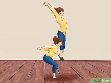 Imagen titulada Do a Double Back Handspring Step 3
