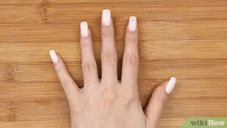 Imagen titulada Fill Nails Step 8