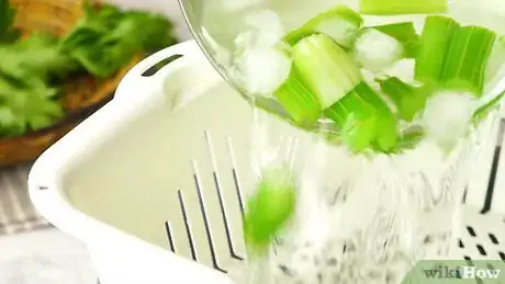 Imagen titulada Freeze Celery Step 7