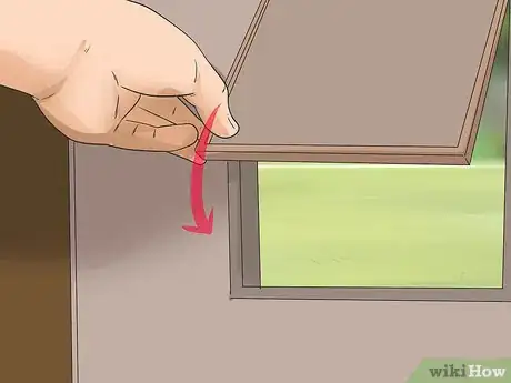 Imagen titulada Train Your Dog to Use a Dog Door Step 9