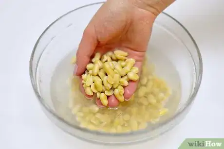 Imagen titulada Cook Soybeans Step 4
