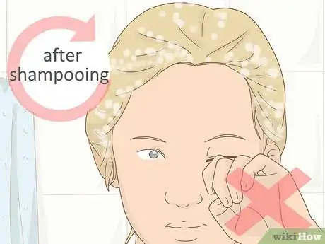 Imagen titulada Get Shampoo out of Your Eyes Step 10