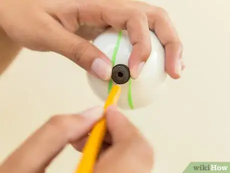 Imagen titulada Make a Pokeball Step 5