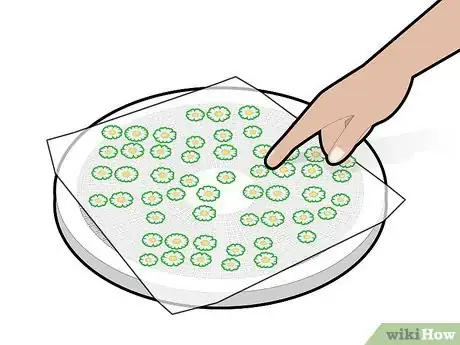 Imagen titulada Dry Chamomile Step 10
