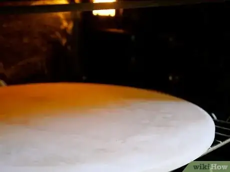 Imagen titulada Make Pepperoni Pizza Step 17
