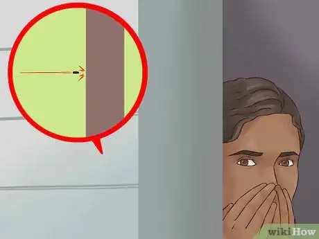 Imagen titulada Survive a School or Workplace Shooting Step 15