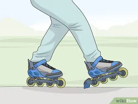 Imagen titulada Stop on Inline Skates Step 3