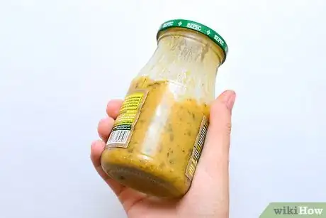 Imagen titulada Make Vinaigrette Step 12