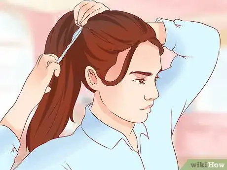 Imagen titulada Take Hair Extensions Out Step 9