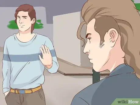 Imagen titulada Slowly Drift Away from a Person Step 2