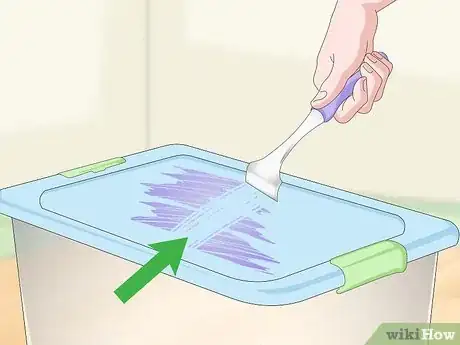 Imagen titulada Remove Paint from Plastic Step 11