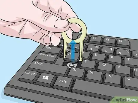 Imagen titulada Take Keys Off a Keyboard Step 3
