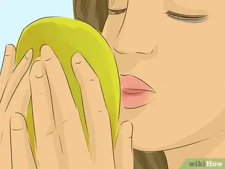Imagen titulada Practice Kissing Step 9