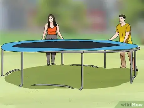 Imagen titulada Set up a Trampoline Step 10