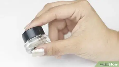 Imagen titulada Make Cream Eyeshadow Step 1