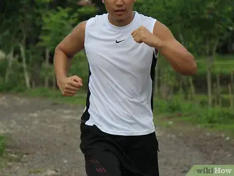 Imagen titulada Lineman Trot (Jog_Walk) Step 5