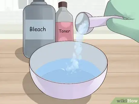 Imagen titulada Bleach Your Hair Step 6
