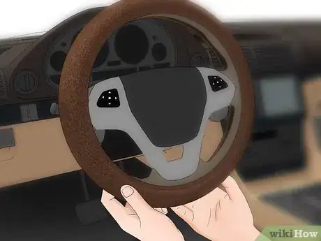 Imagen titulada Fit a Steering Wheel Cover Step 8