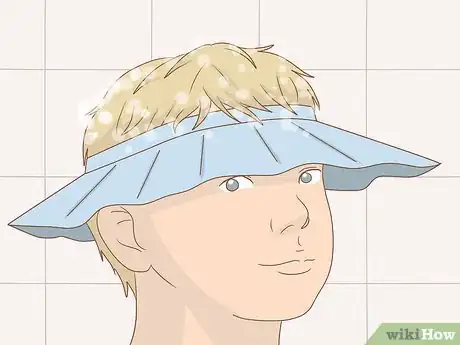 Imagen titulada Get Shampoo out of Your Eyes Step 14
