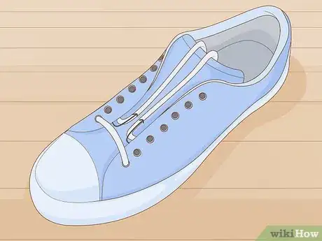 Imagen titulada Hide Shoelaces Step 1