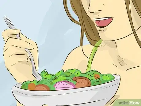 Imagen titulada Convince an Anorexic to Start Eating Step 6