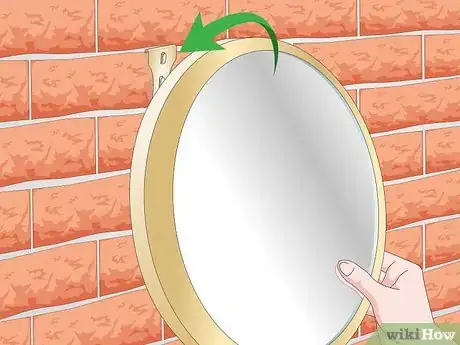 Imagen titulada Hang a Mirror on a Wall Without Nails Step 12