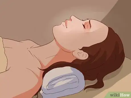 Imagen titulada Sleep with Scoliosis Step 9