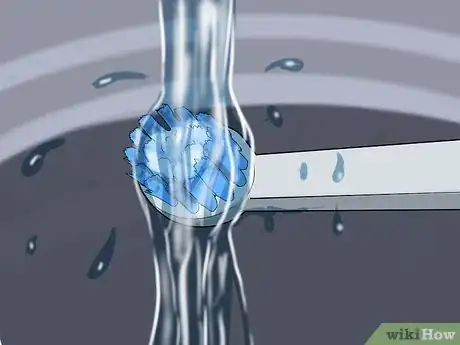 Imagen titulada Use an Electric Toothbrush Step 11