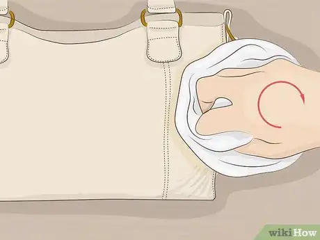 Imagen titulada Remove Jean Stains from Leather Step 7