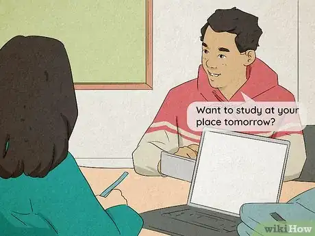 Imagen titulada Ask a Girl to Hang Out at Her House Step 1