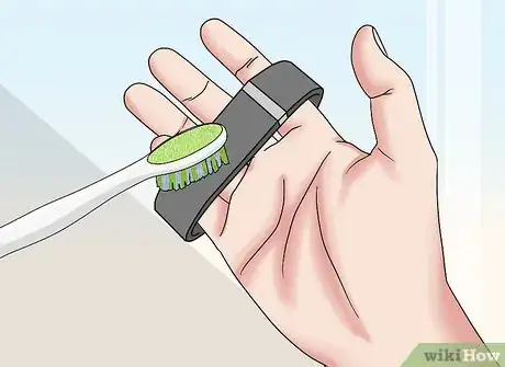 Imagen titulada Clean a Fitbit Step 13