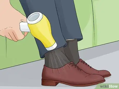 Imagen titulada Widen Leather Shoes Step 6