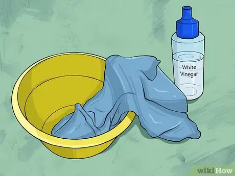 Imagen titulada Clean Cultured Marble Step 1