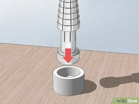 Imagen titulada Stretch a Ring Step 6