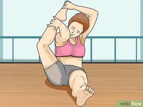 Imagen titulada Put Both of Your Legs Behind Your Head Step 11