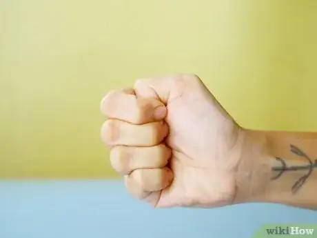 Imagen titulada Flip a Coin Step 3