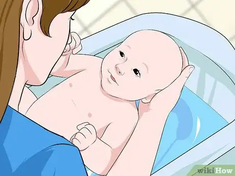 Imagen titulada Give a Baby a Bath in the Sink Step 2