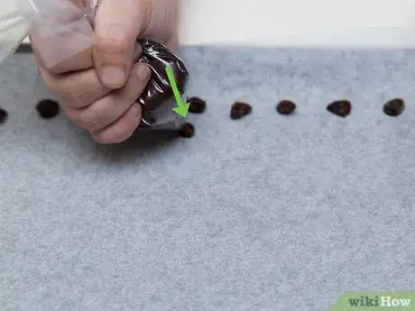Imagen titulada Make Chocolate Chips Step 7