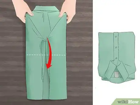Imagen titulada Fold a Shirt for Business Travel Step 4