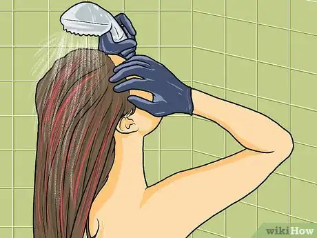 Imagen titulada Get Emo Bangs Step 33