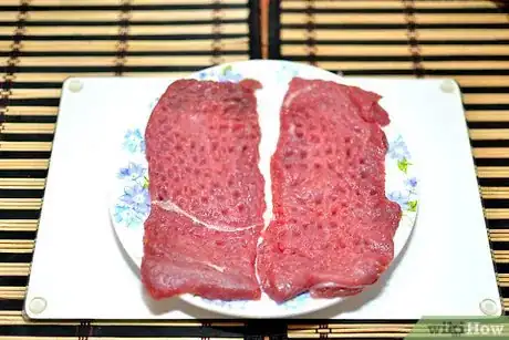 Imagen titulada Pound Meat to a Desired Thickness Step 13
