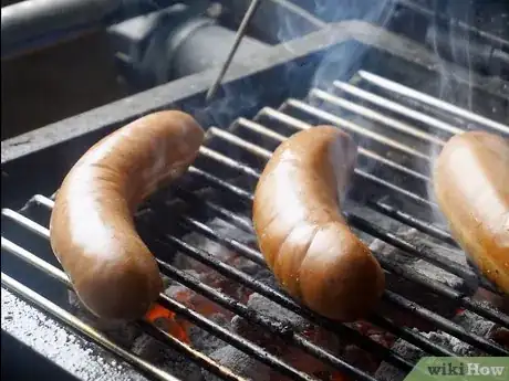 Imagen titulada Grill Sausage Step 3