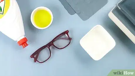Imagen titulada Get Stains Off Eyeglasses Step 11