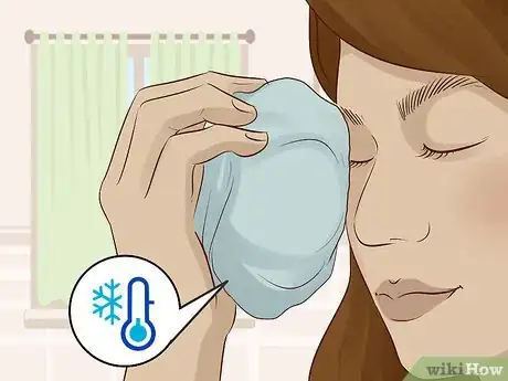 Imagen titulada Improve Under Eye Skin Step 3.jpeg